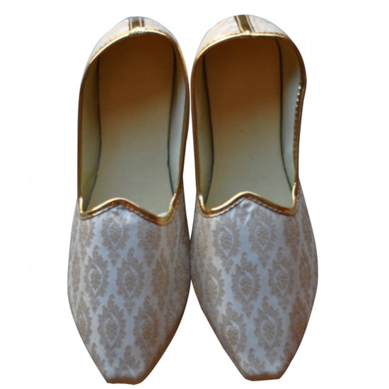 White Carpet Brocade With Gold Piping Mojdi/Shoes